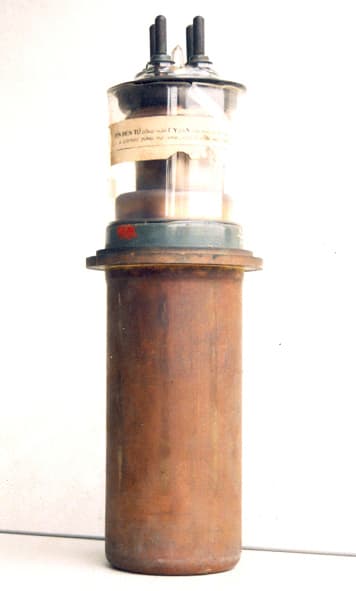 ĐÈN ĐIỆN TỬ ΓY – 23A