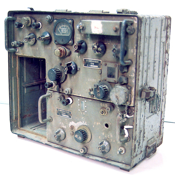 MÁY VÔ TUYẾN ĐIỆN TỰ LẮP