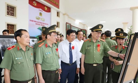 Kỷ niệm 38 năm thắng lợi Kế hoạch phản gián CM12